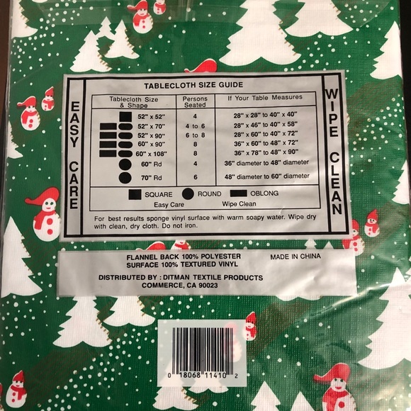 Christmas Flannelback Vinyl Tablecloth Round - Picture 5 of 6